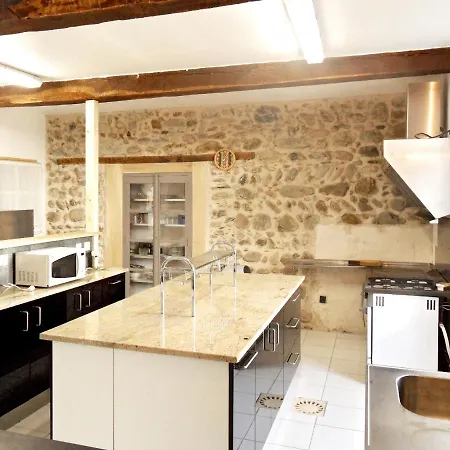 Maison De 4 Chambres Avec Jardin Amenage Et Wifi A De Neste Tatil Evi La Barthe-de-Neste